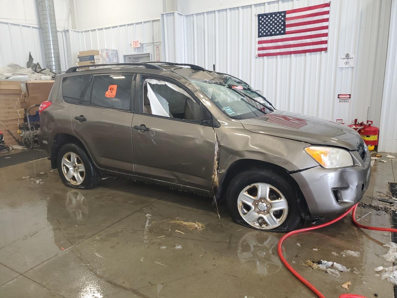 2011 TOYOTA RAV4 - Image 4