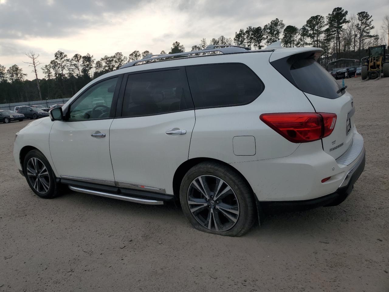 2019 NISSAN PATHFINDER - Фото 2