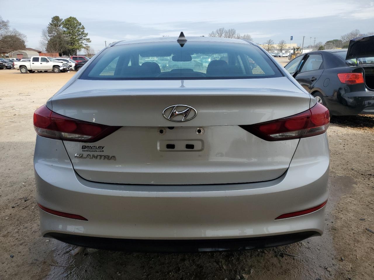 2018 HYUNDAI ELANTRA SE - Фото 6