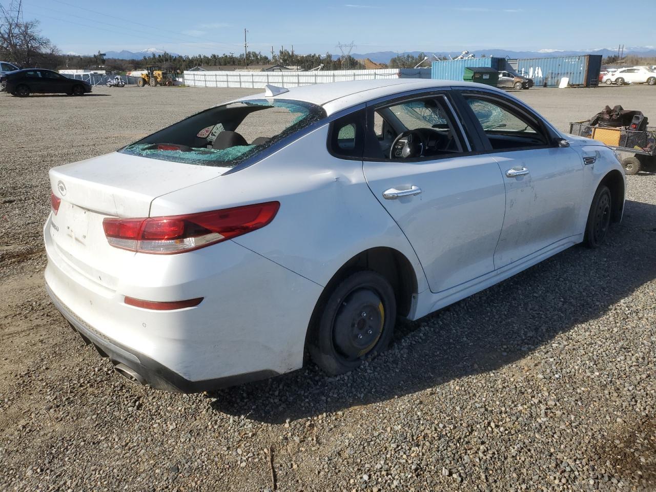 2020 KIA OPTIMA LX - Фото 3