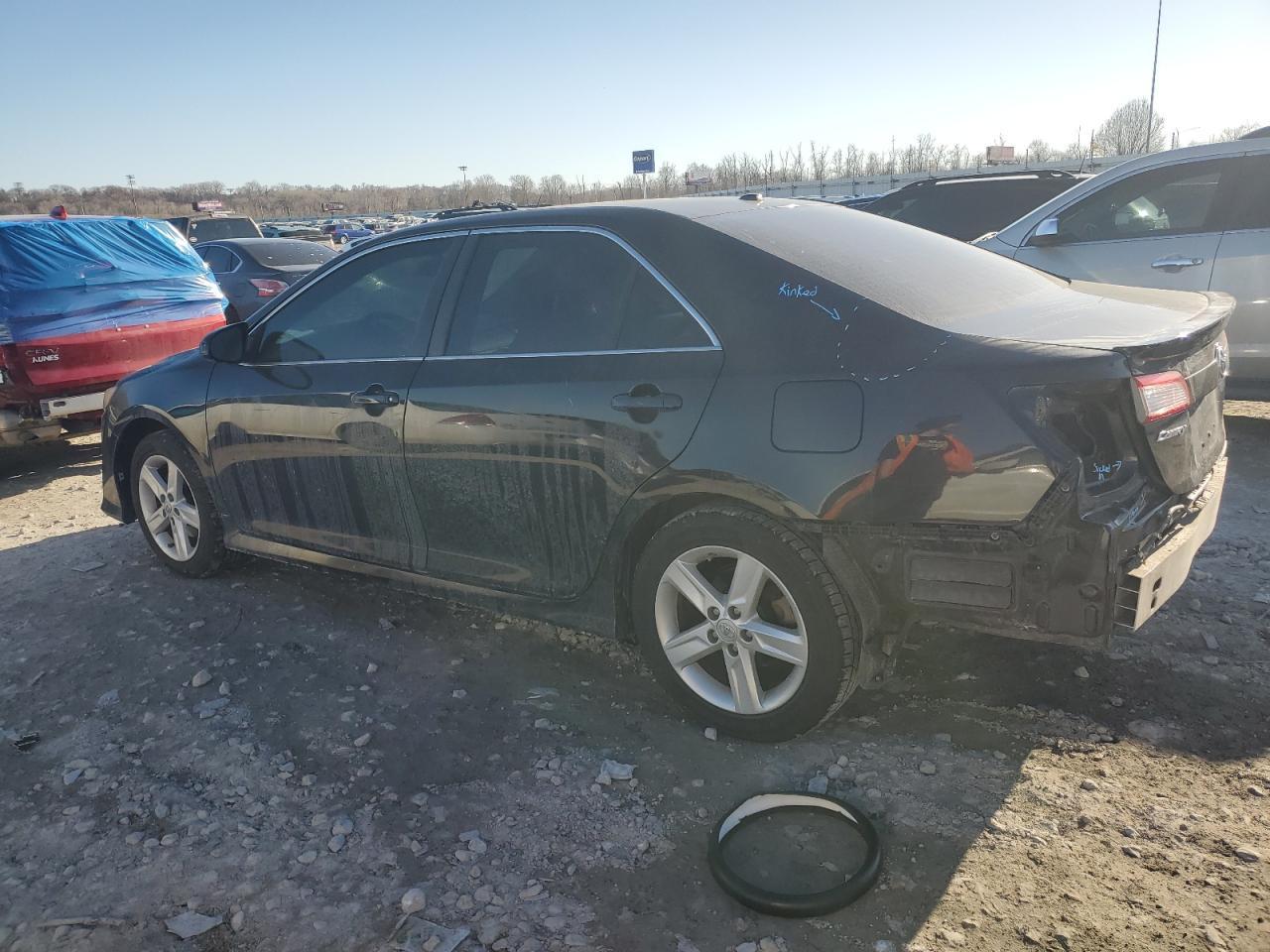 2013 TOYOTA CAMRY L - Фото 2