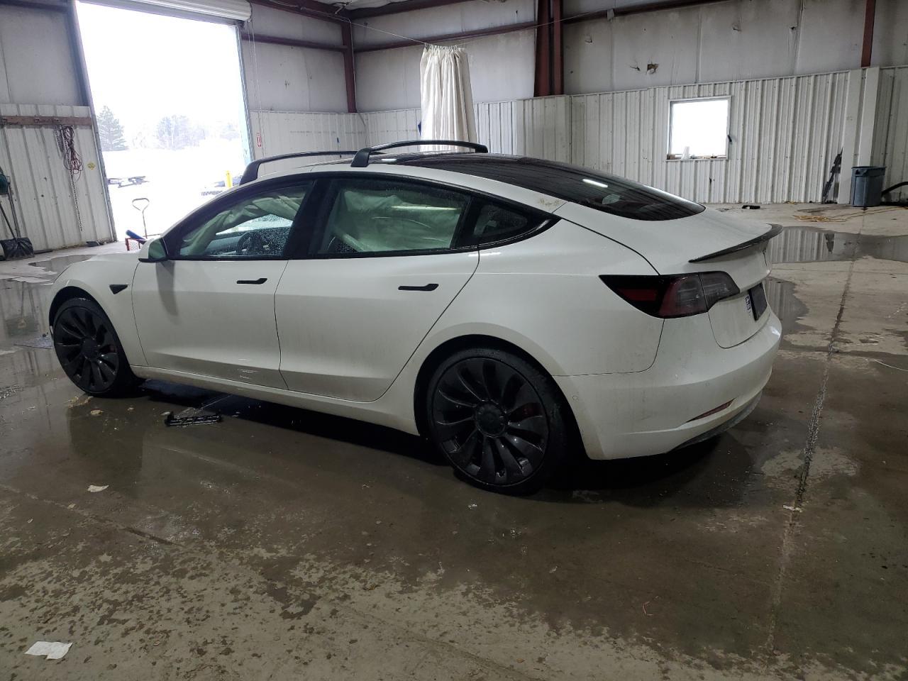 2021 TESLA MODEL 3 - Image 2