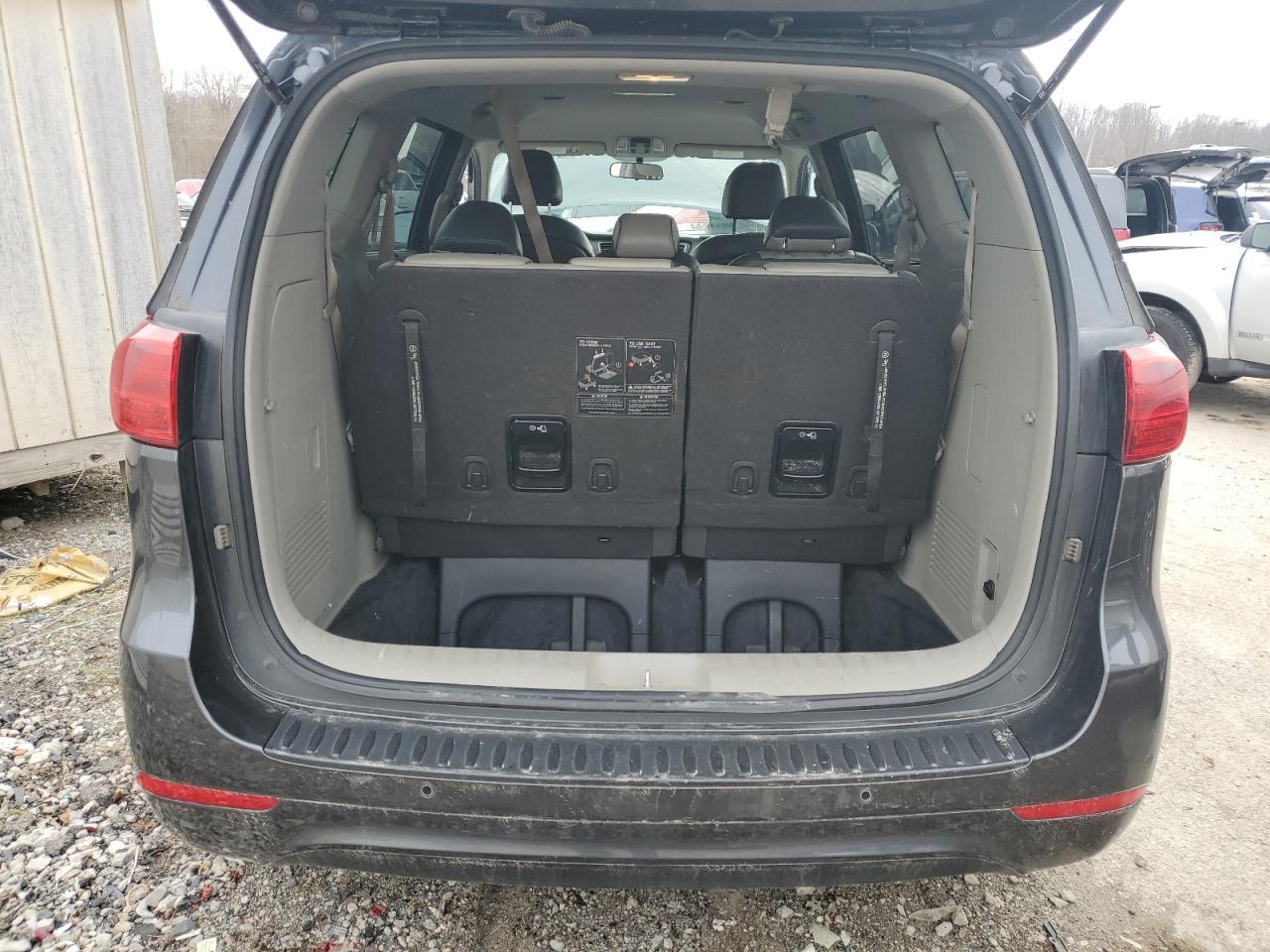 2017 KIA SEDONA LX - Фото 6