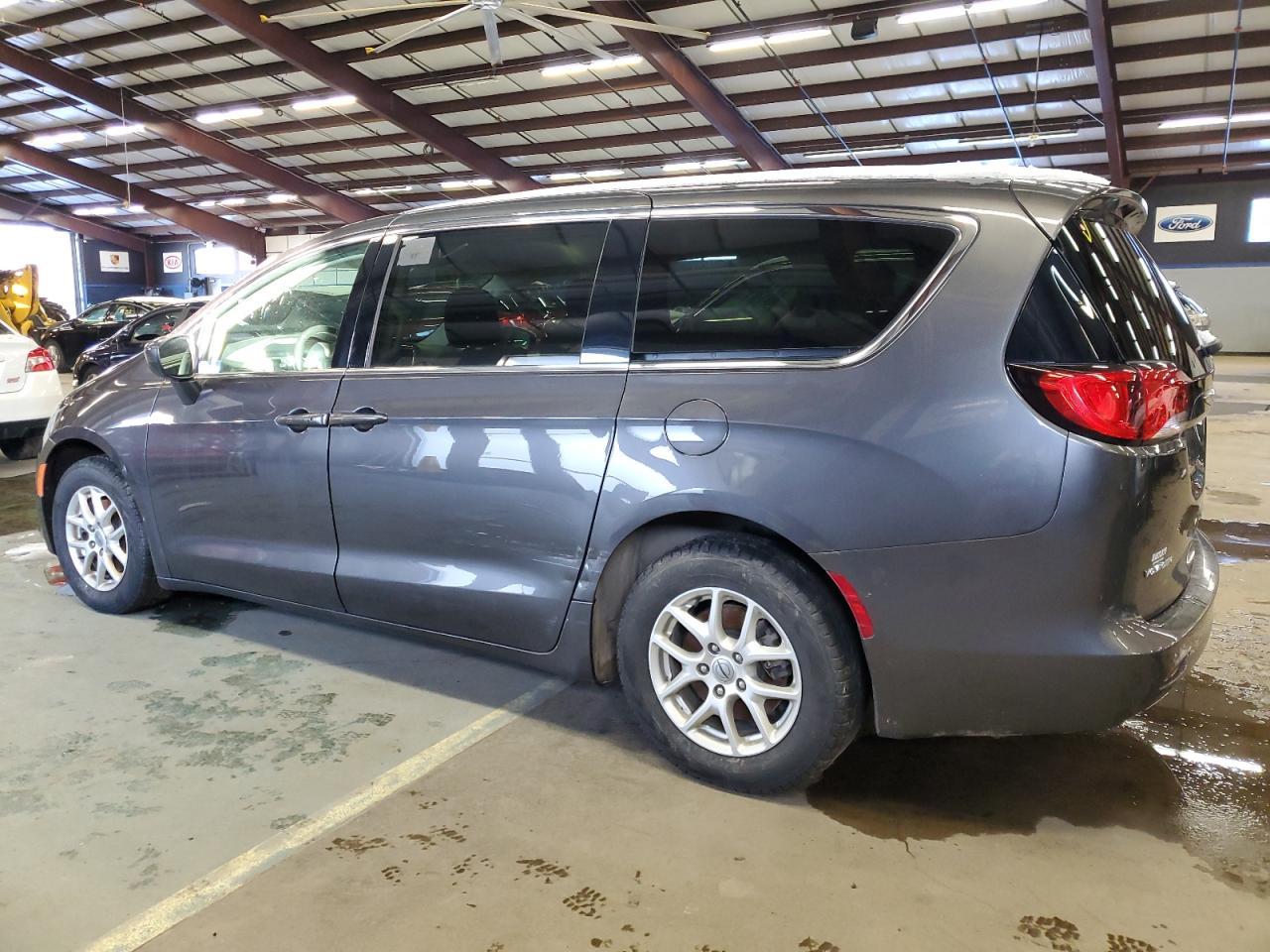 2022 CHRYSLER VOYAGER LX - Фото 2