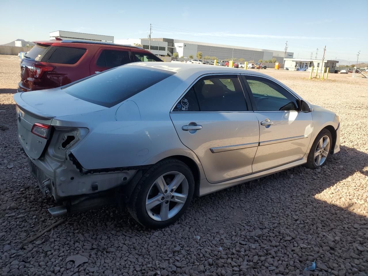 2013 TOYOTA CAMRY L - Фото 3