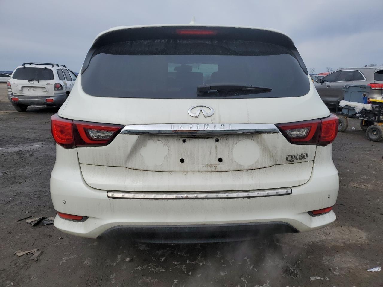 2019 INFINITI QX60 LUXE - Image 6