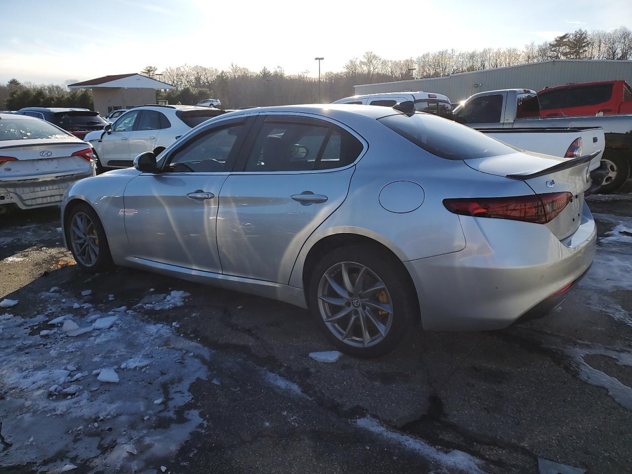2017 ALFA ROMEO GIULIA Q4 - Image 2