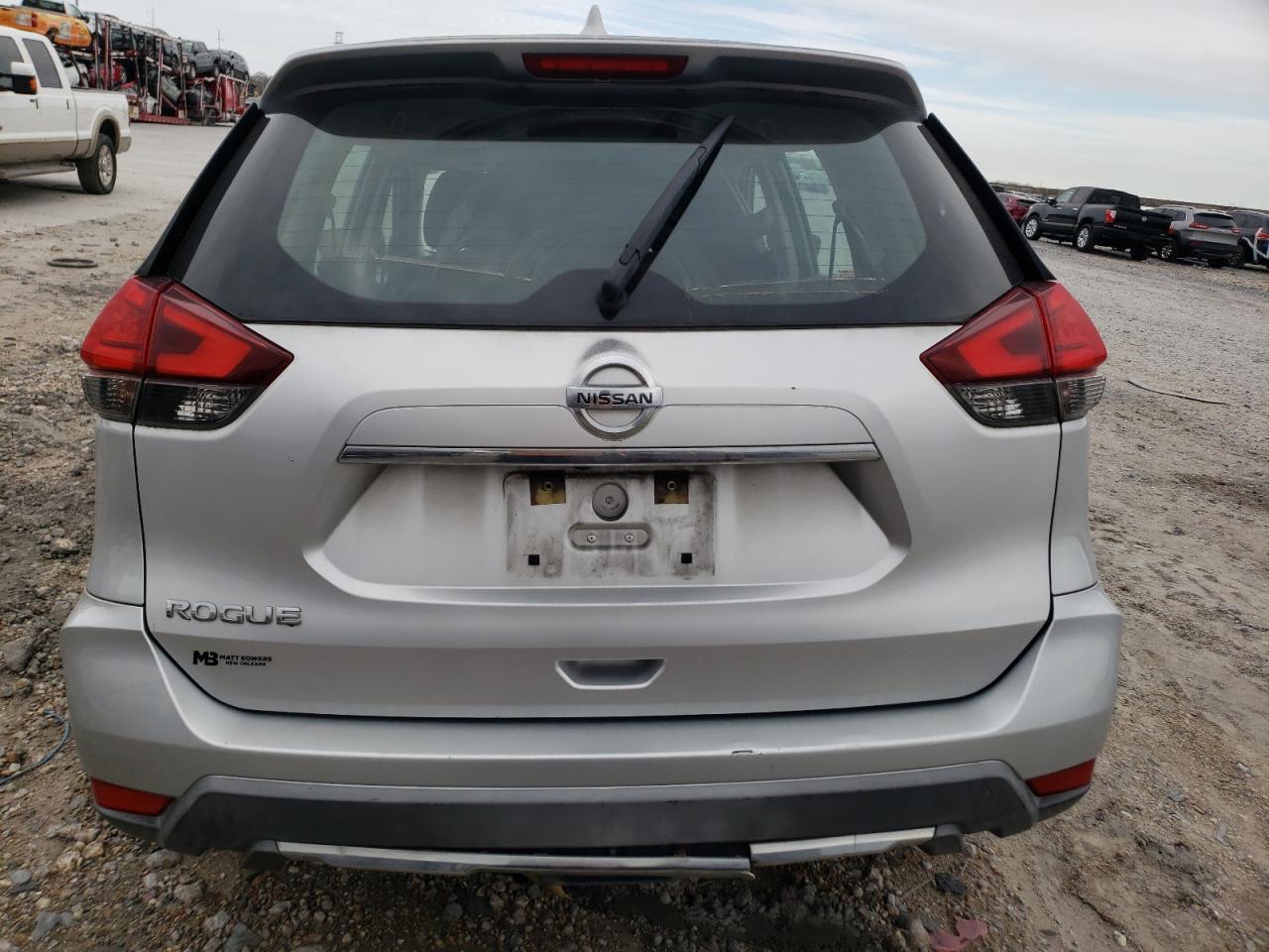 2017 NISSAN ROGUE S - Image 6