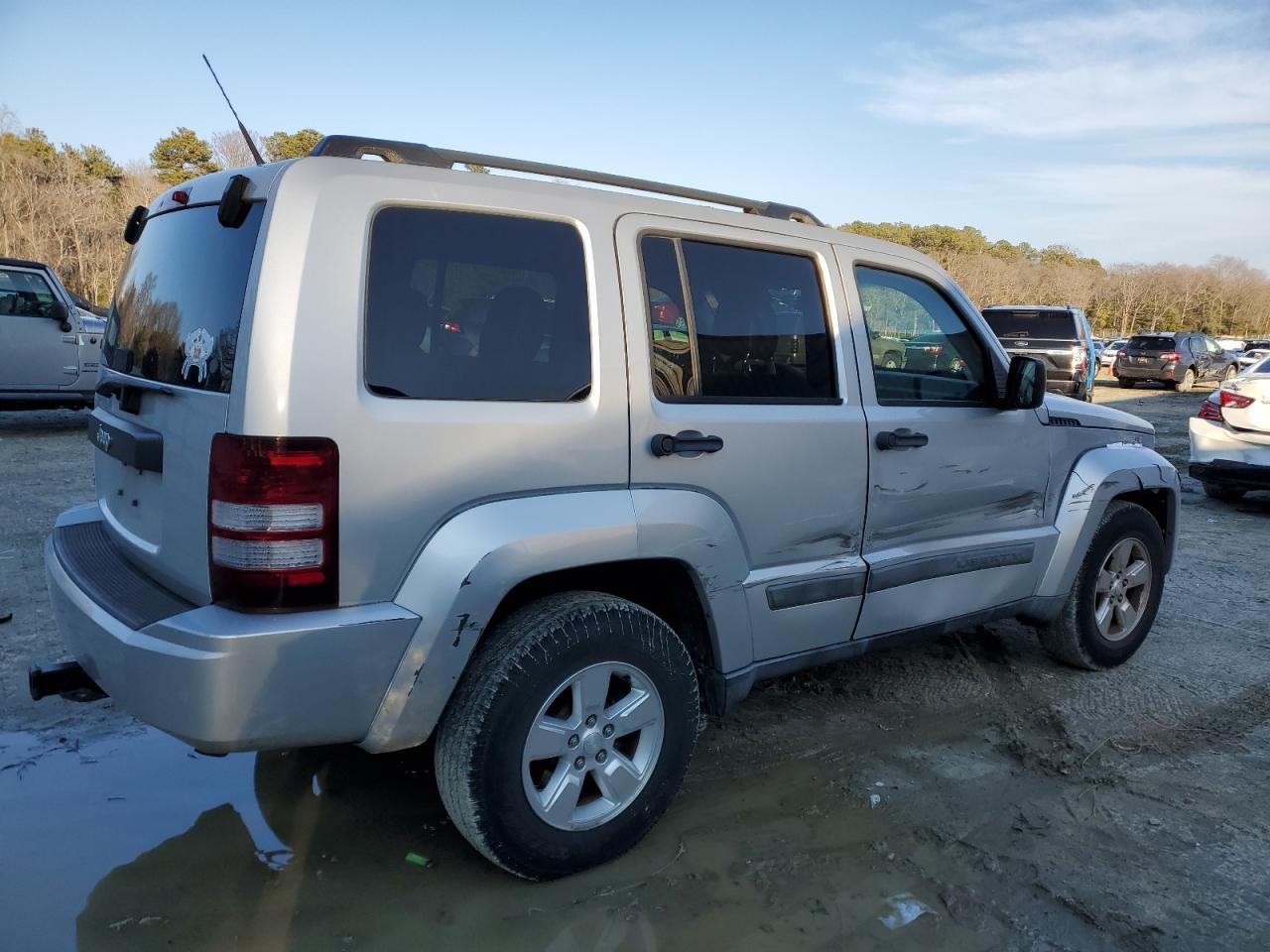 2011 JEEP LIBERTY SP - Image 3