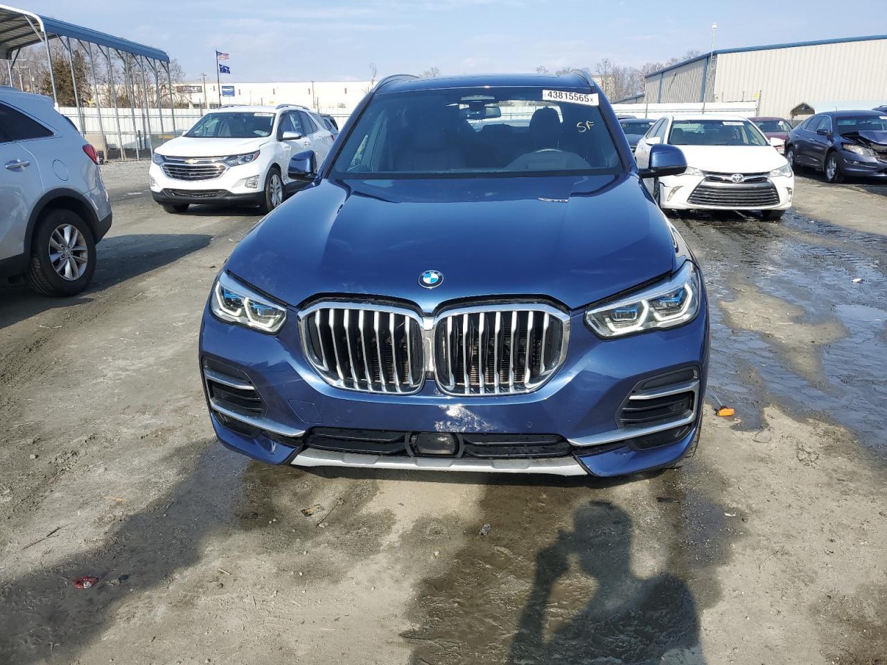 2023 BMW X5 XDRIVE4 - Image 5