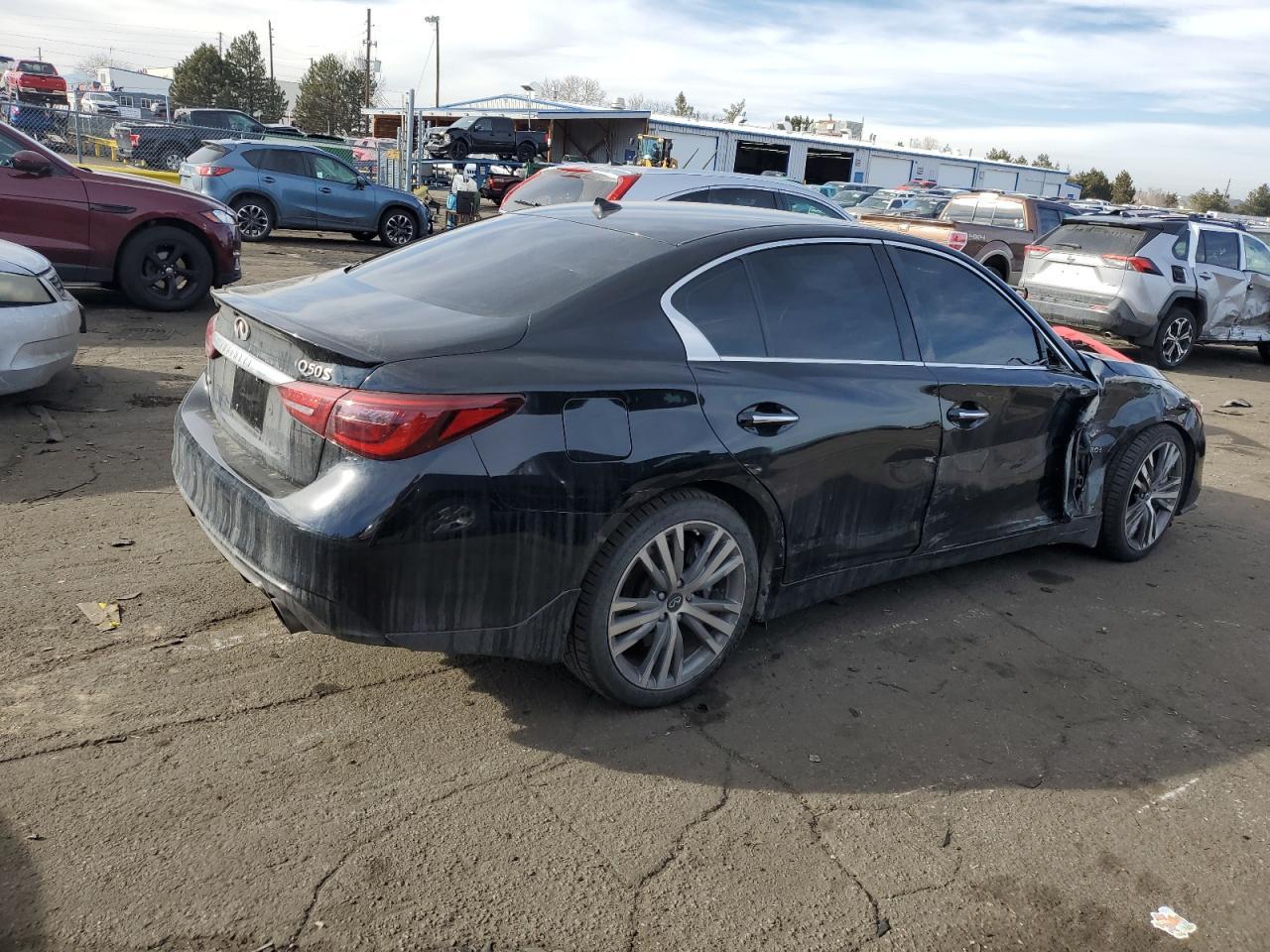 2018 INFINITI Q50 LUXE - Image 3