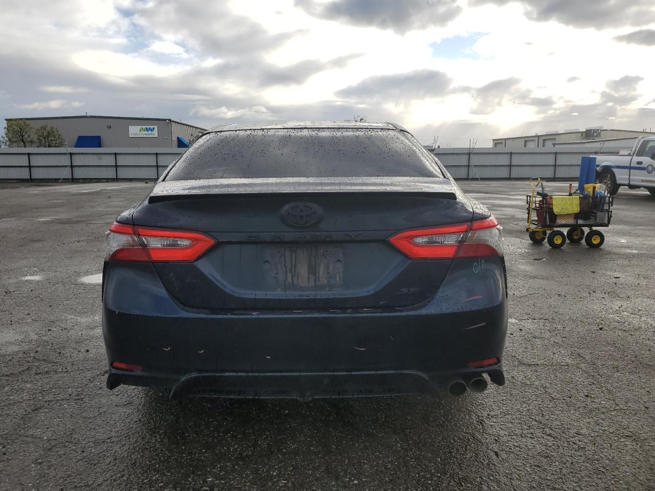 2018 TOYOTA CAMRY L - Фото 6