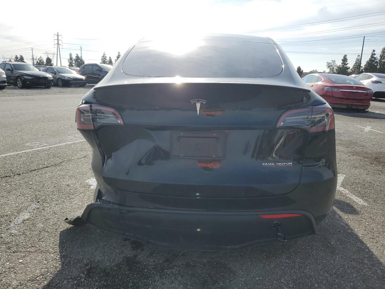 2024 TESLA MODEL Y - Фото 6