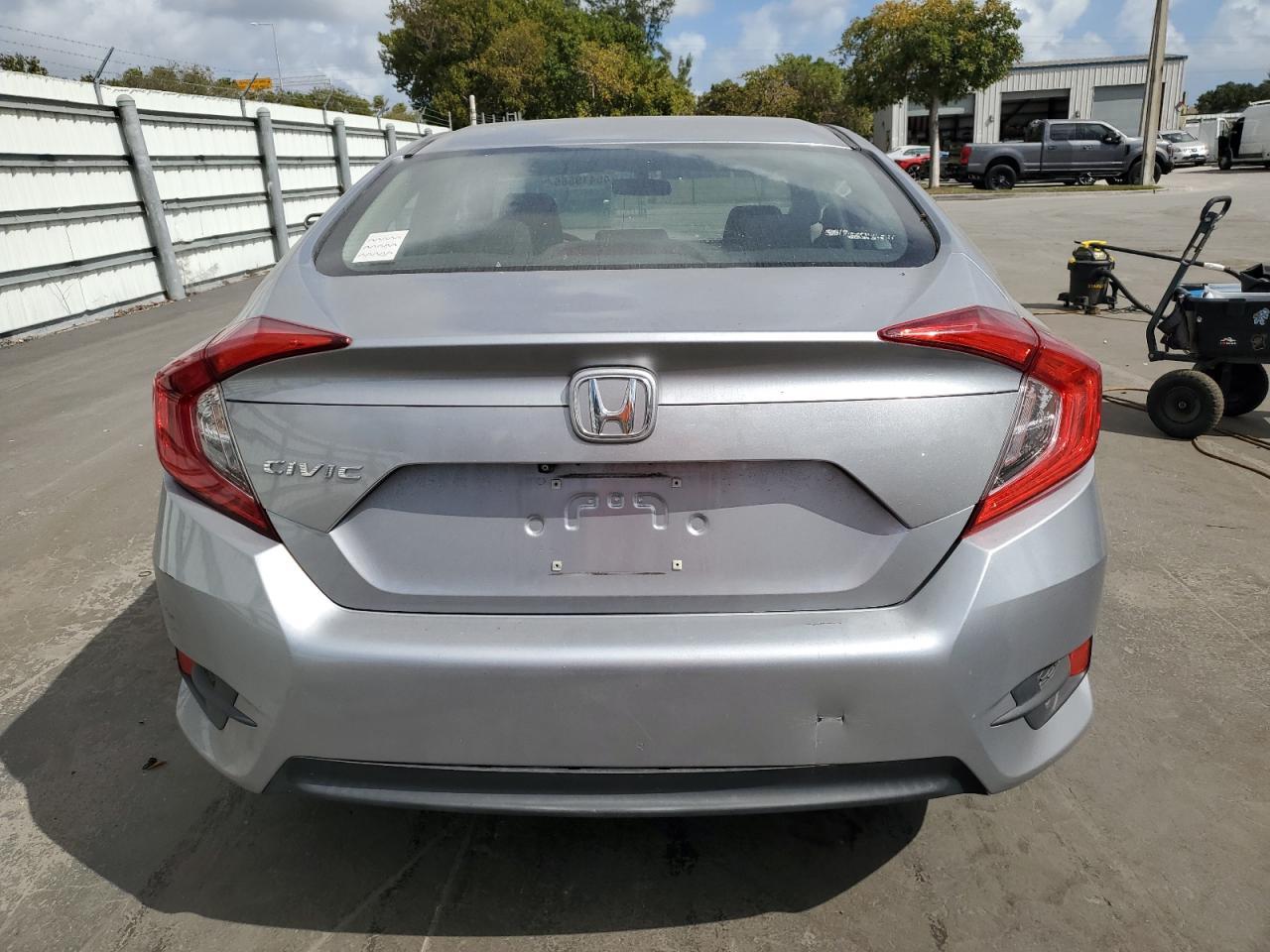 2017 HONDA CIVIC LX - Фото 6