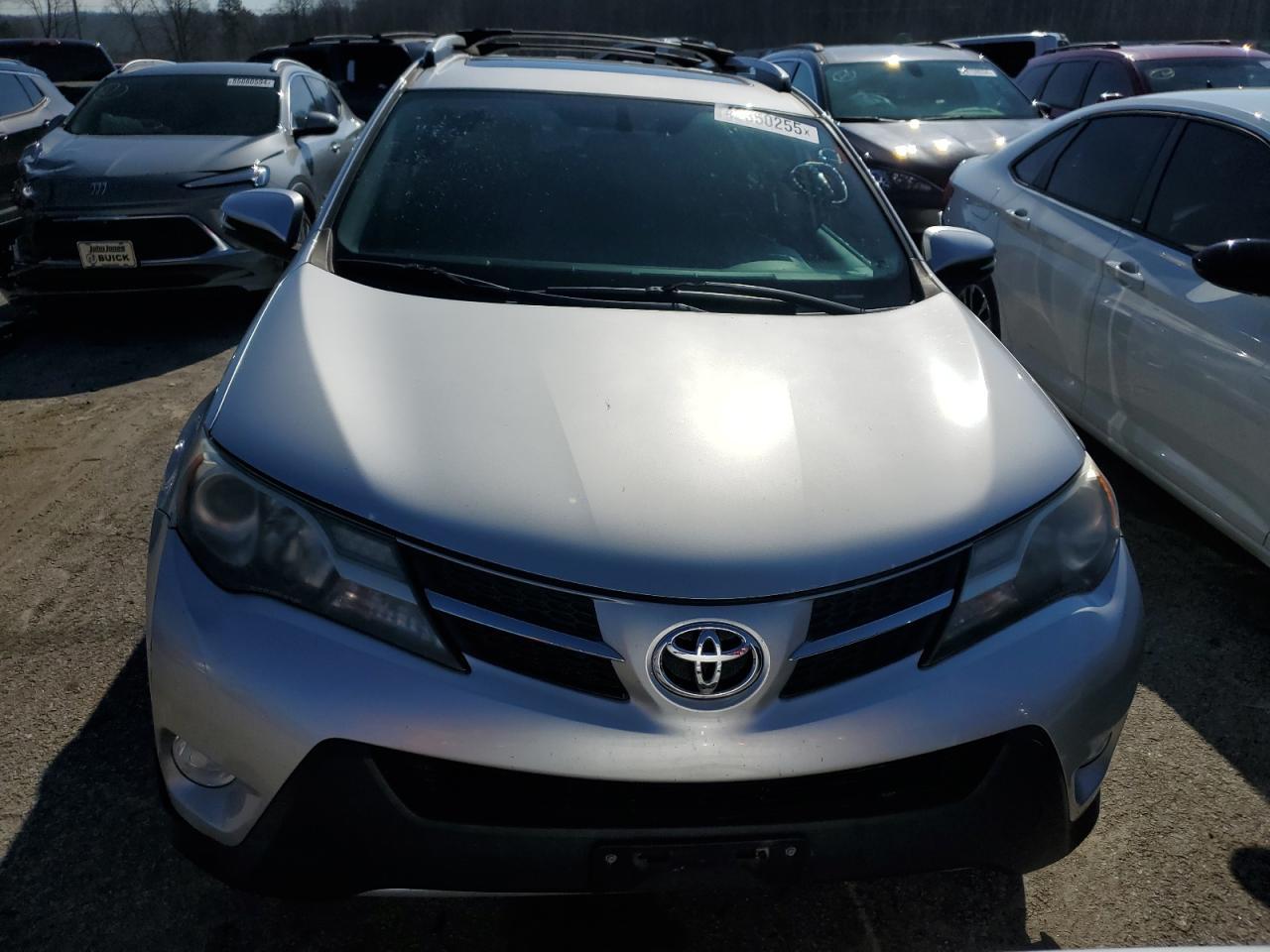 2015 TOYOTA RAV4 XLE - Фото 5