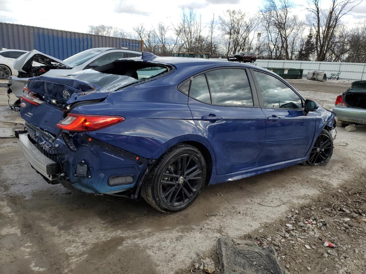 2025 TOYOTA CAMRY XSE - Фото 3