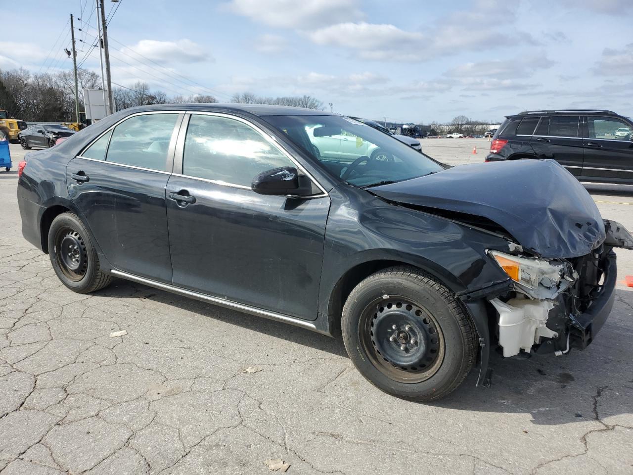2014 TOYOTA CAMRY L - Image 4