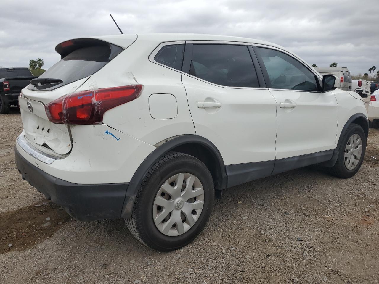 2018 NISSAN ROGUE SPOR - Image 3