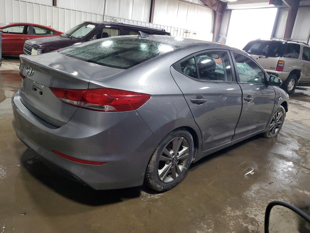 2018 HYUNDAI ELANTRA SE - Фото 3