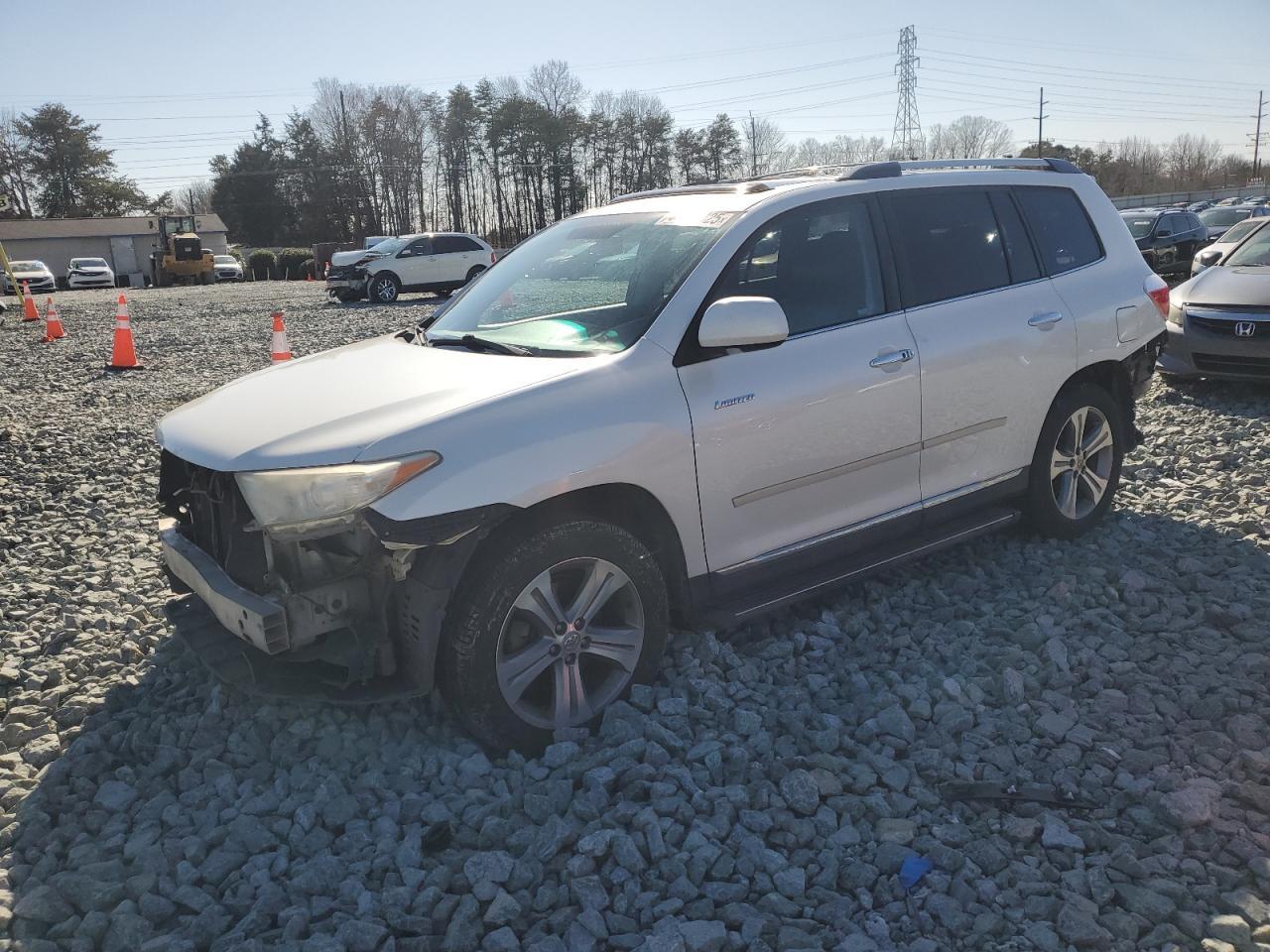 2011 TOYOTA HIGHLANDER