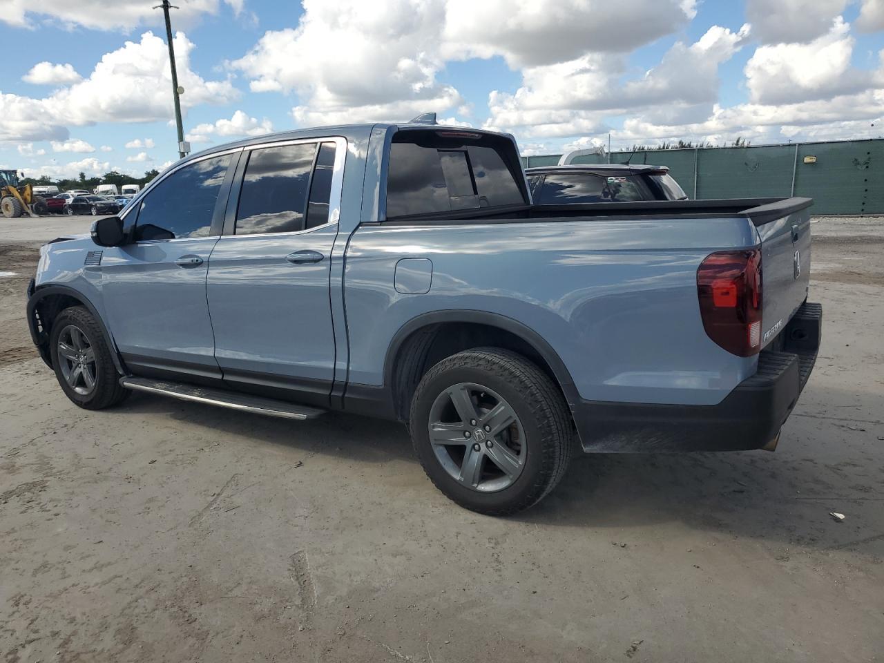 2023 HONDA RIDGELINE - Image 2