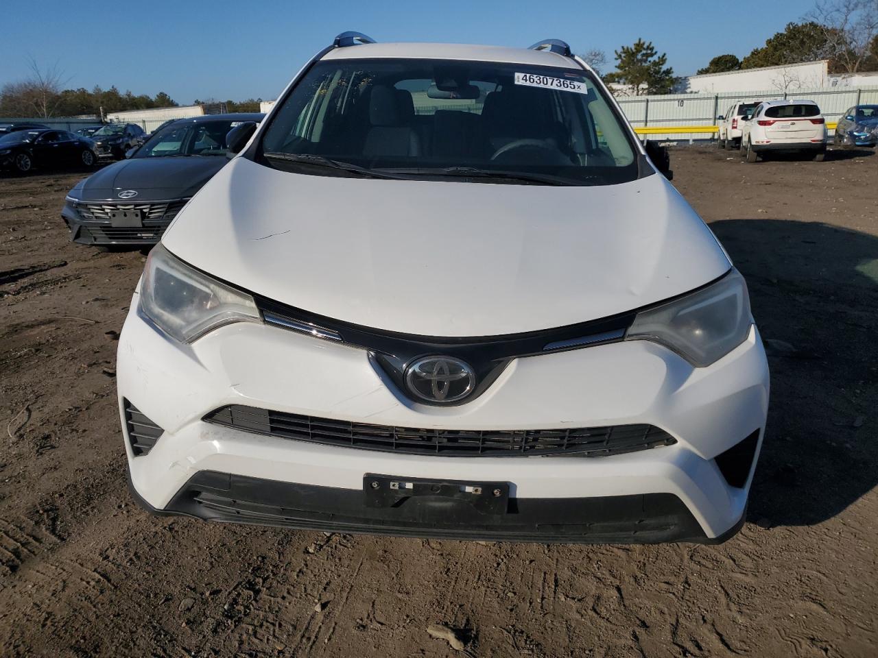 2017 TOYOTA RAV4 LE - Фото 5