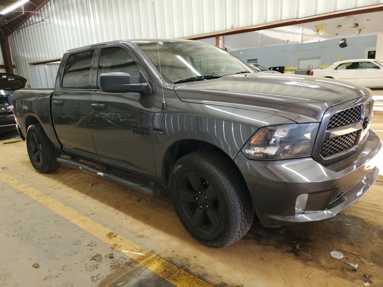 2018 RAM 1500 ST - Image 4