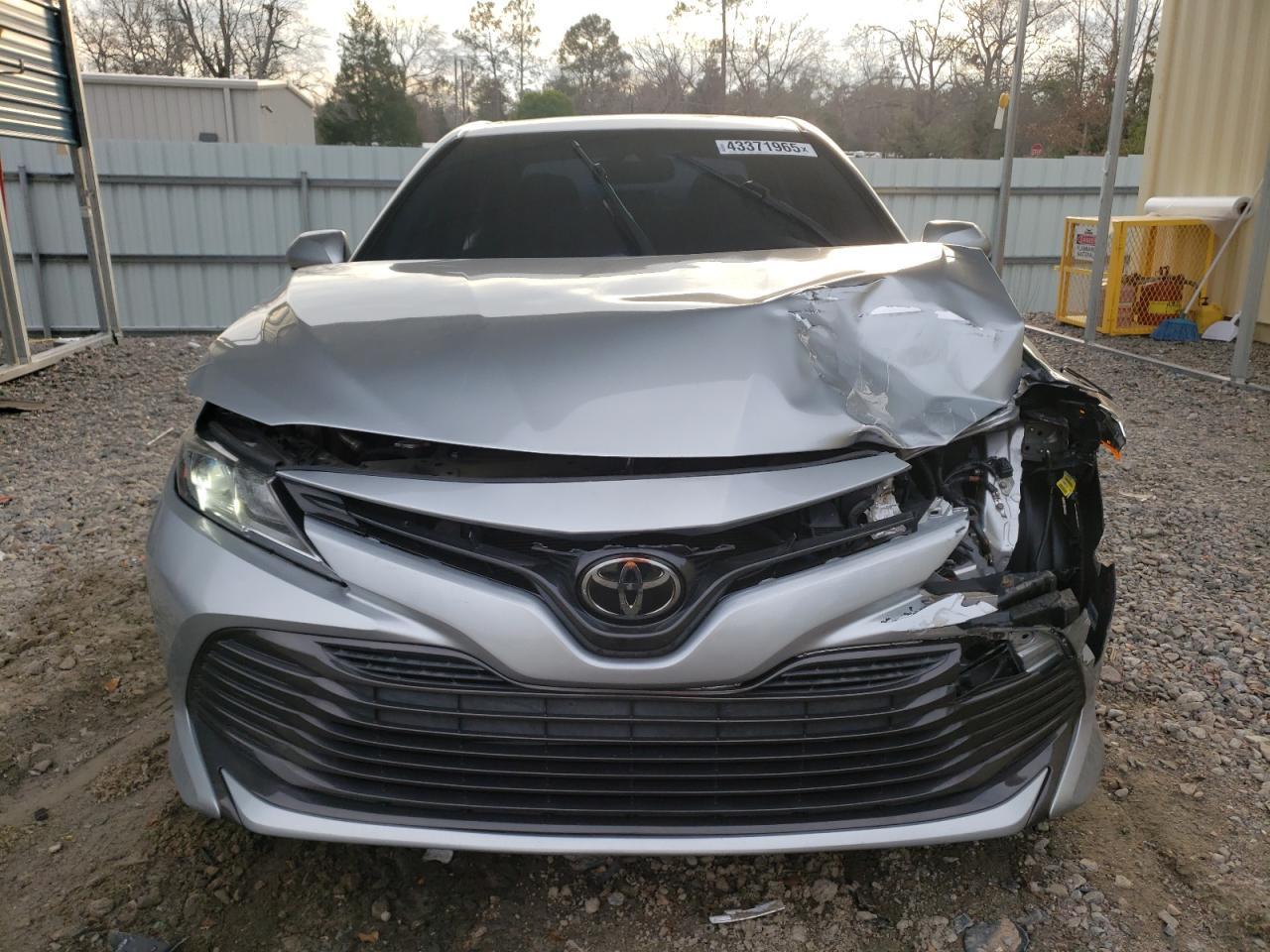 2018 TOYOTA CAMRY L - Фото 5