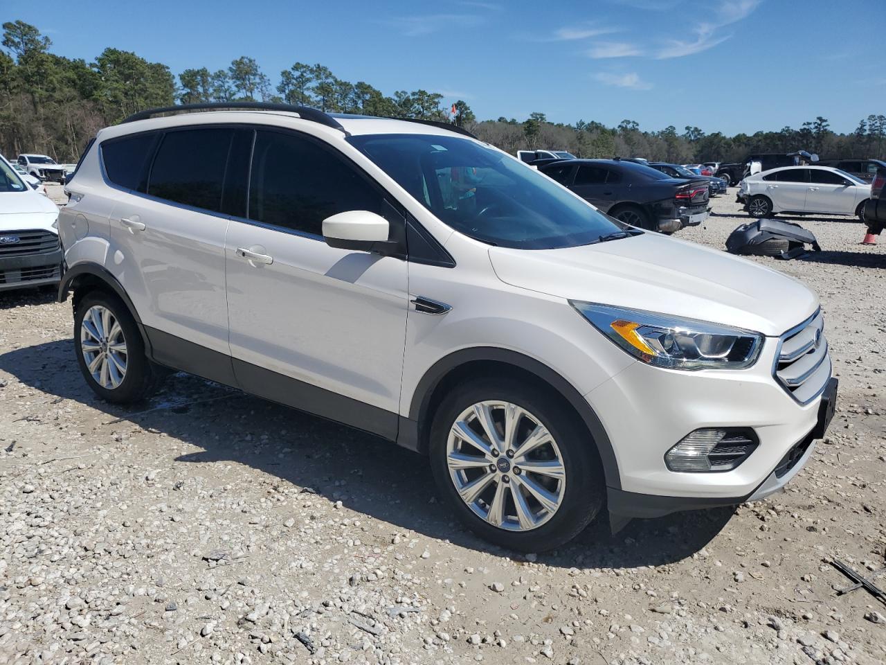 2019 FORD ESCAPE SEL - Image 4