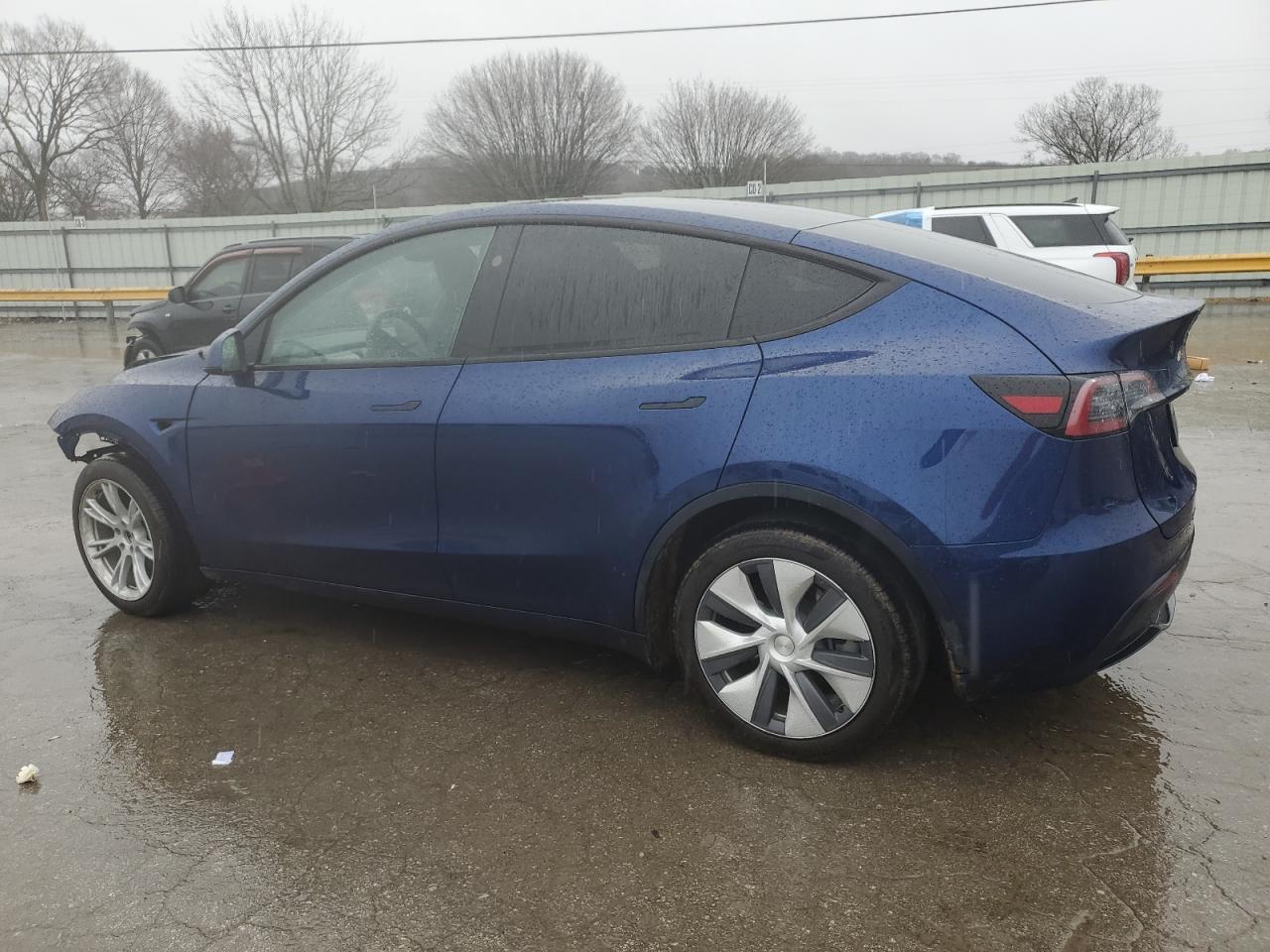2023 TESLA MODEL Y - Фото 2