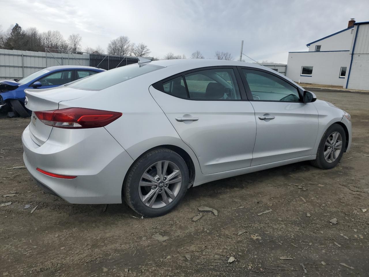 2017 HYUNDAI ELANTRA SE - Фото 3