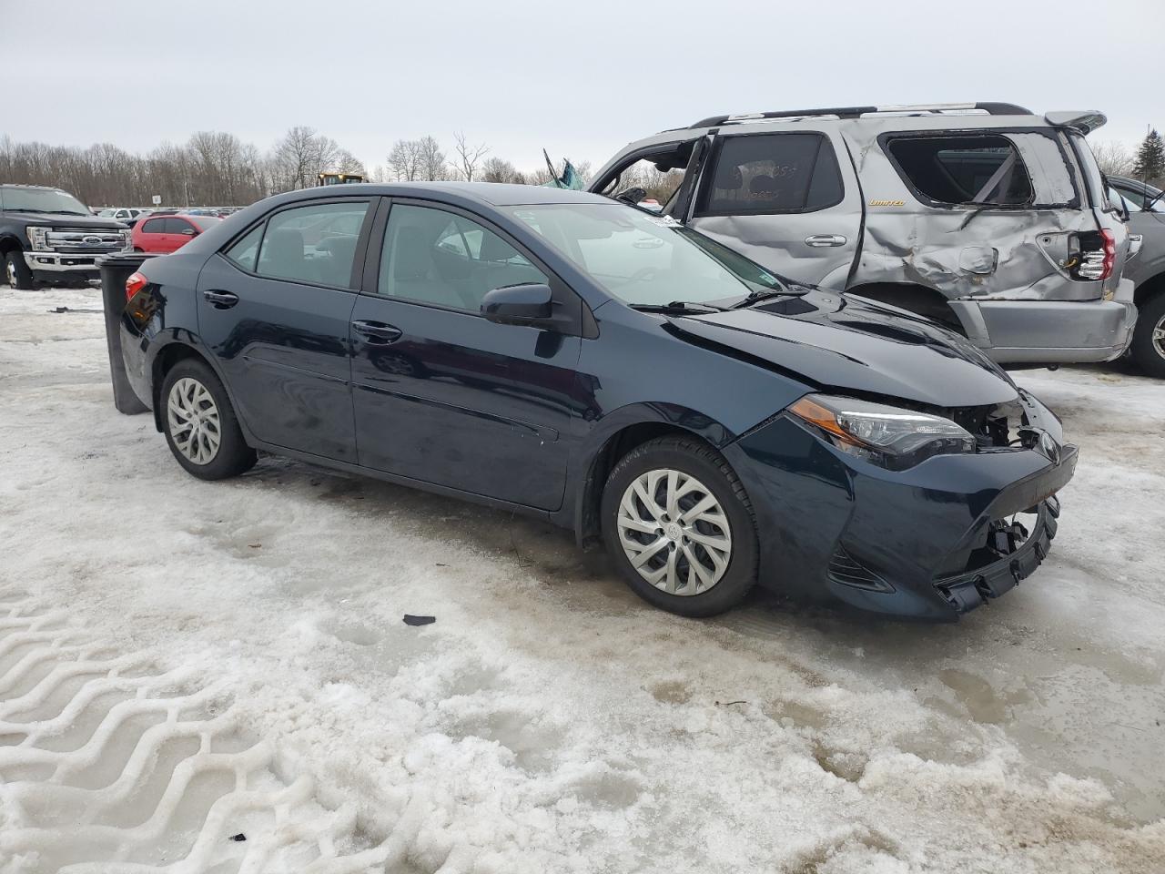 2019 TOYOTA COROLLA L - Фото 4