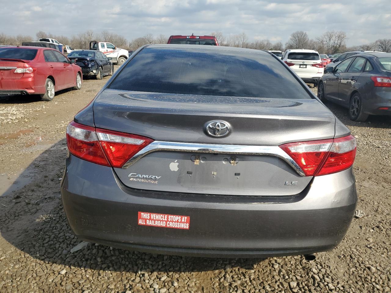 2017 TOYOTA CAMRY LE - Фото 6