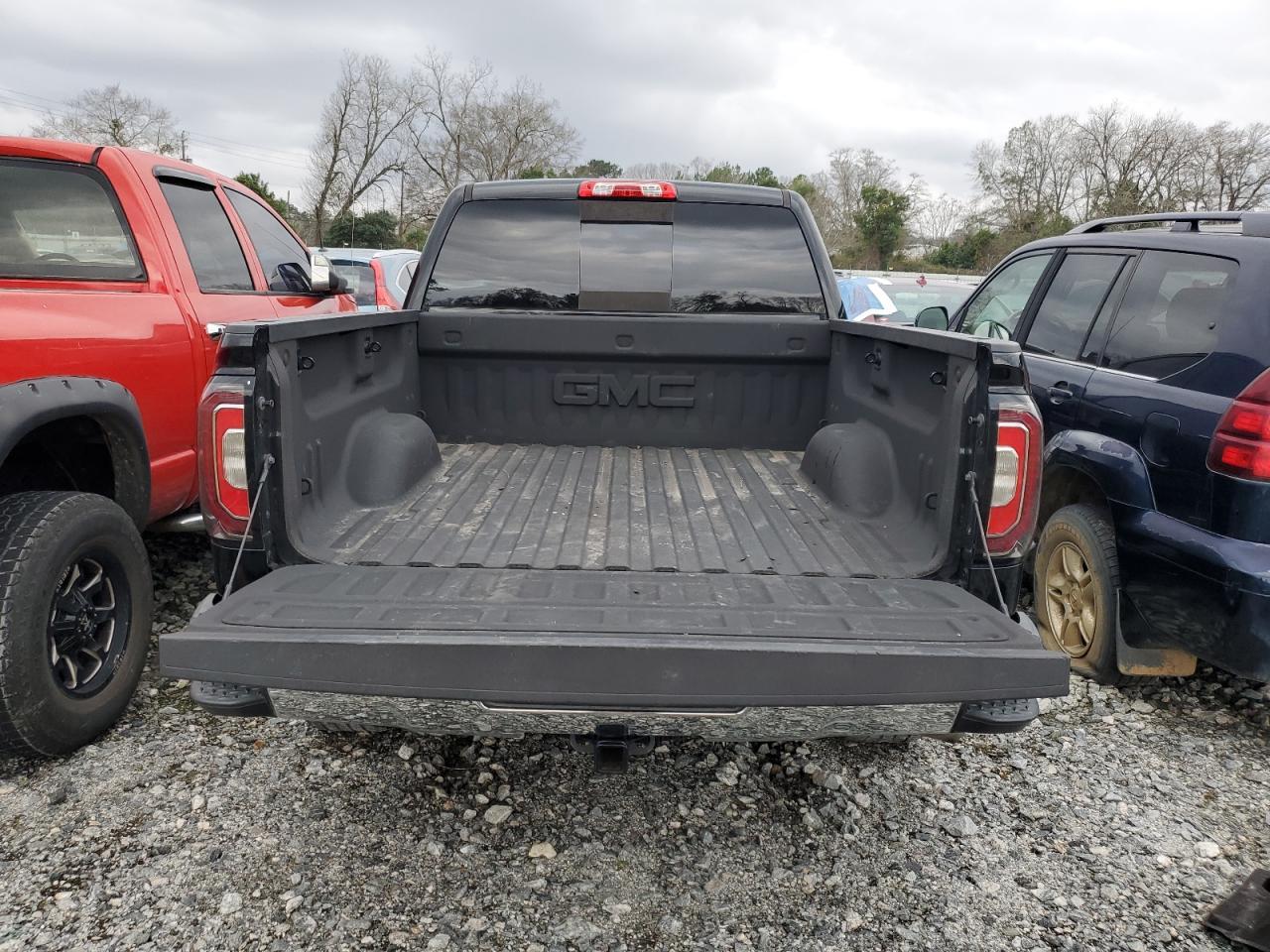 2018 GMC SIERRA K15 - Фото 6