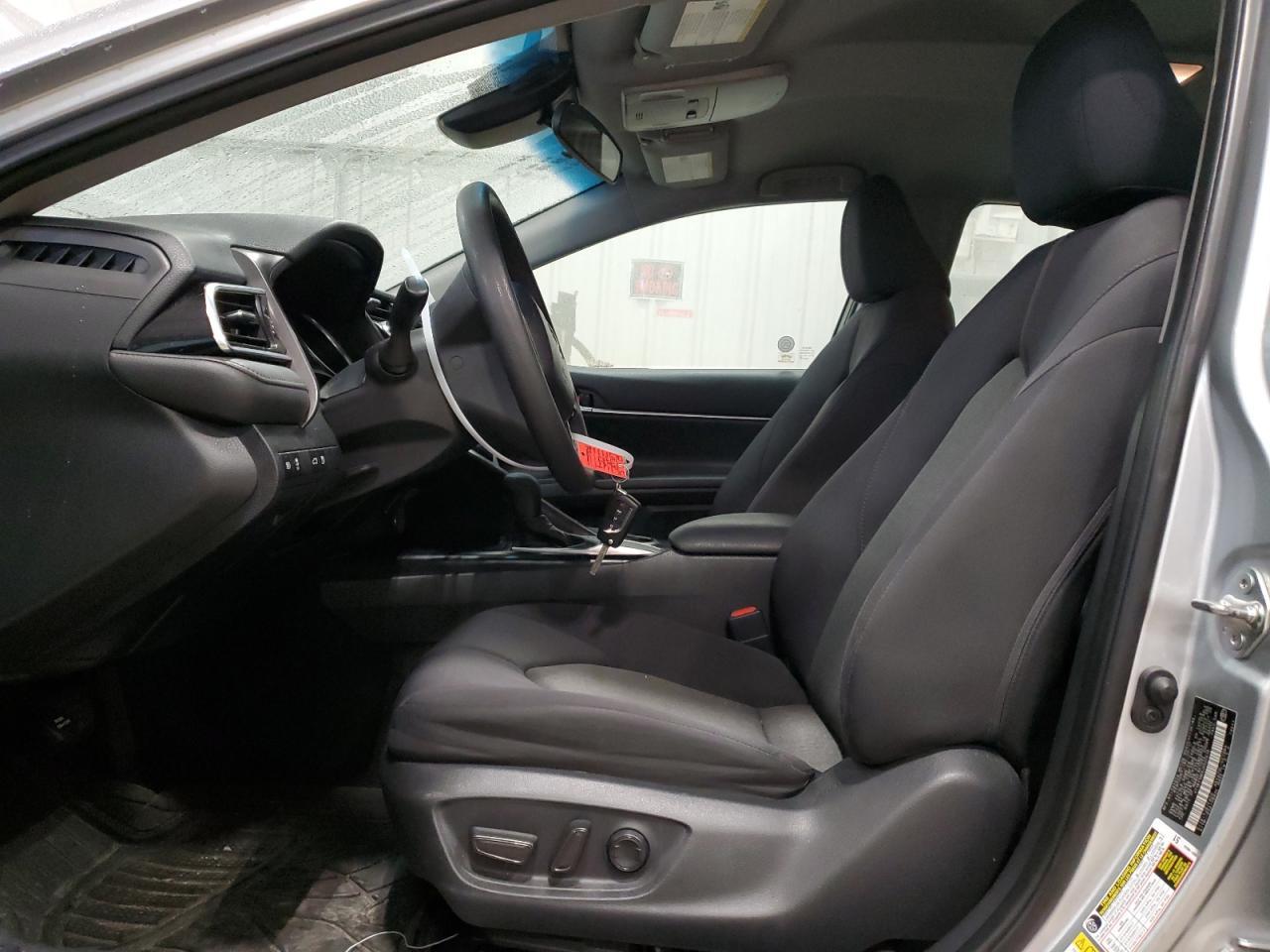 2018 TOYOTA CAMRY L - Фото 7