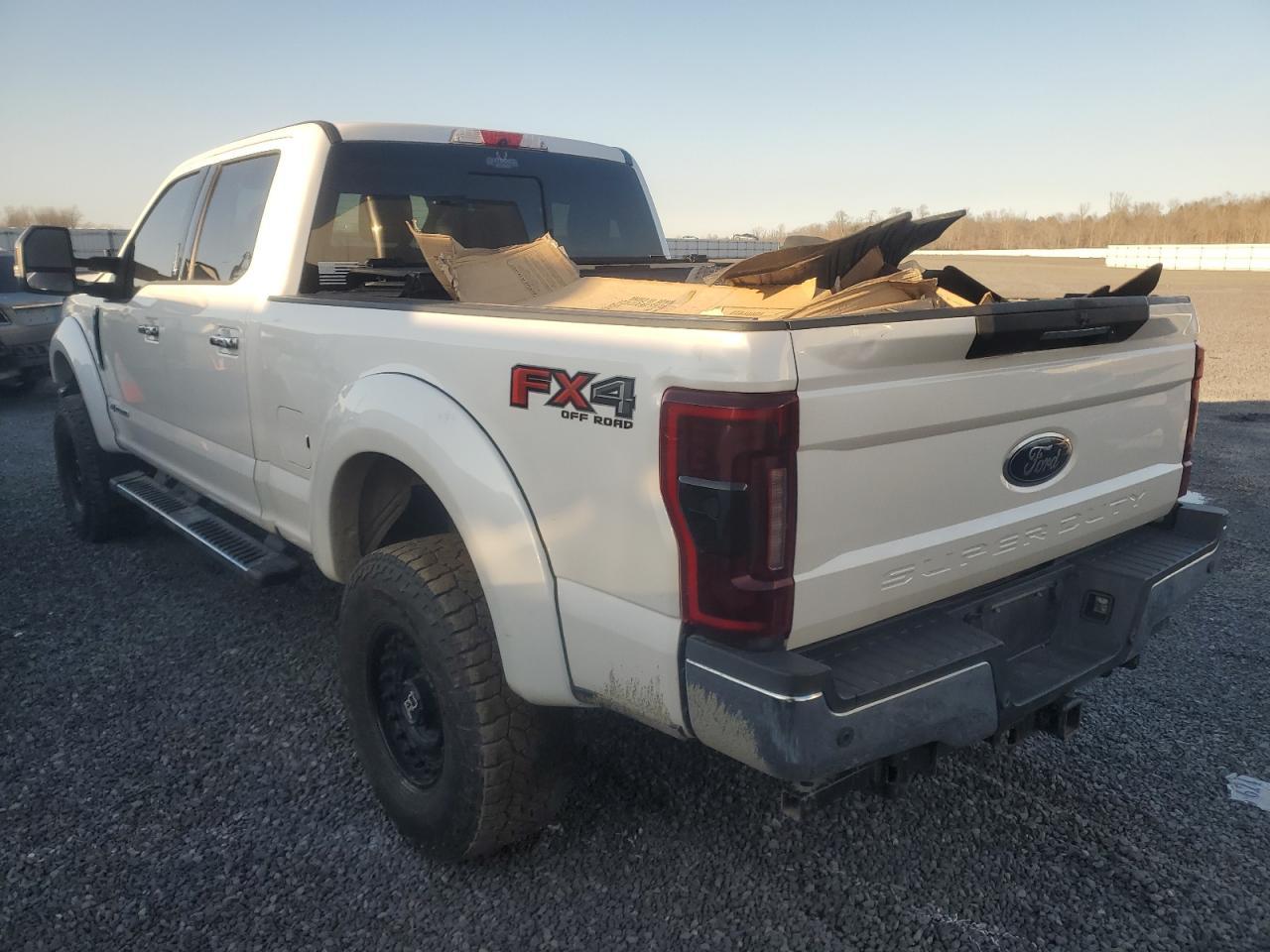 2017 FORD F250 SUPER - Image 2
