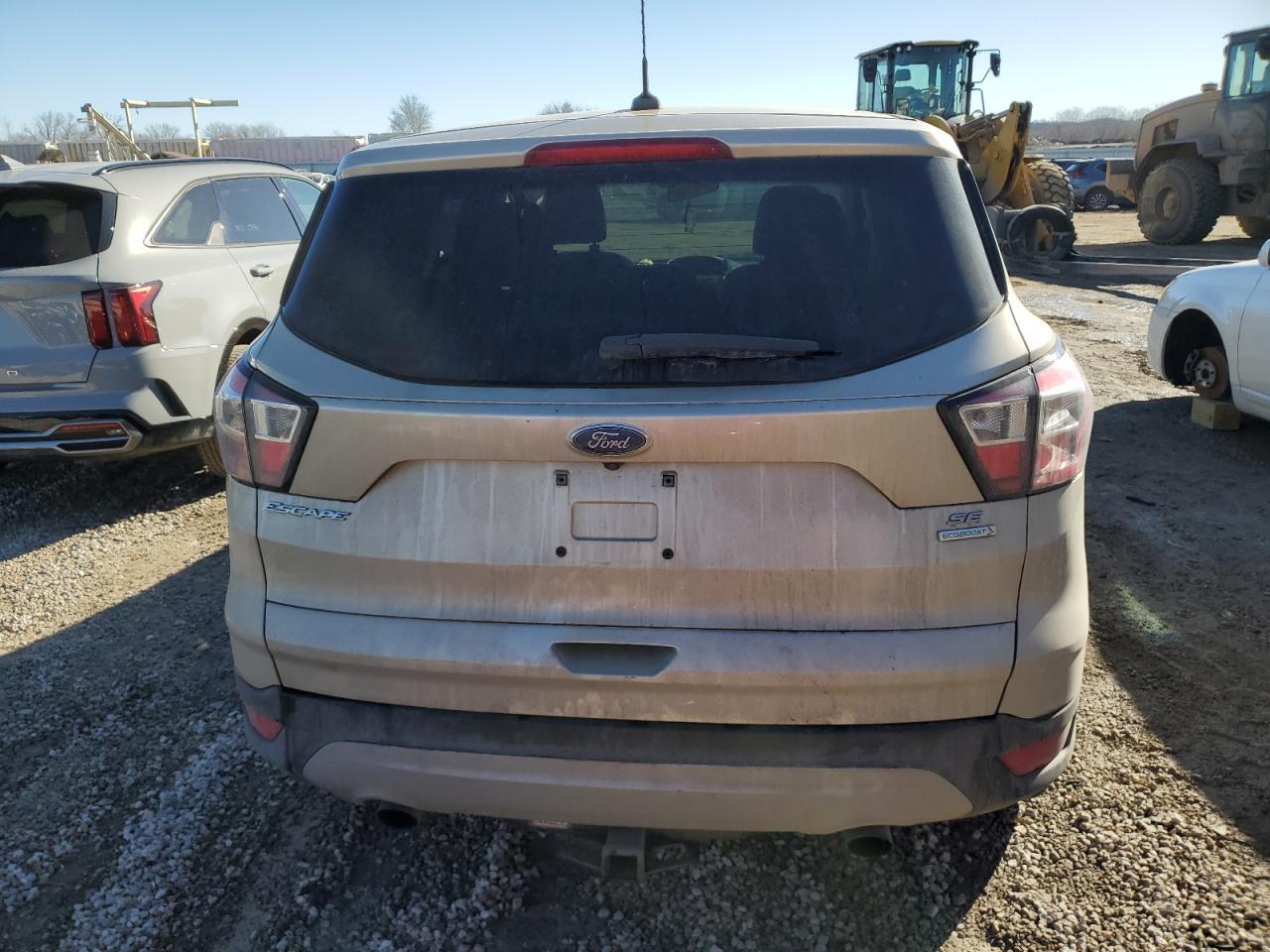 2017 FORD ESCAPE SE - Фото 6
