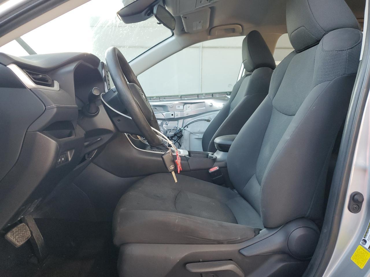 2021 TOYOTA RAV4 LE - Фото 7