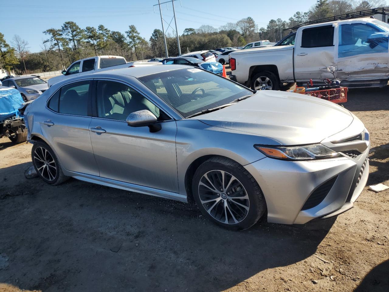 2018 TOYOTA CAMRY L - Фото 4