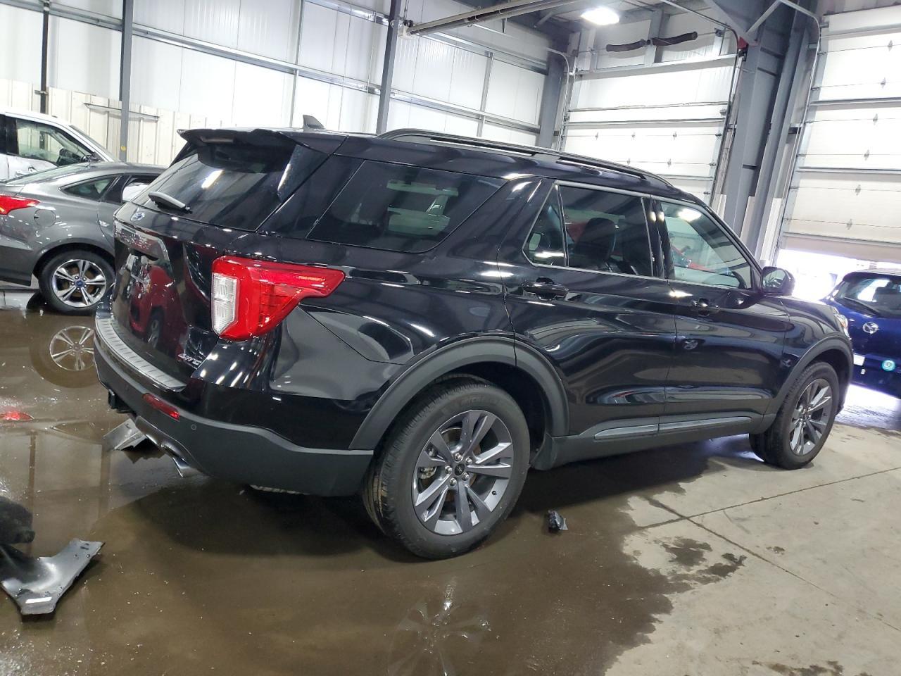 2022 FORD EXPLORER X - Фото 3