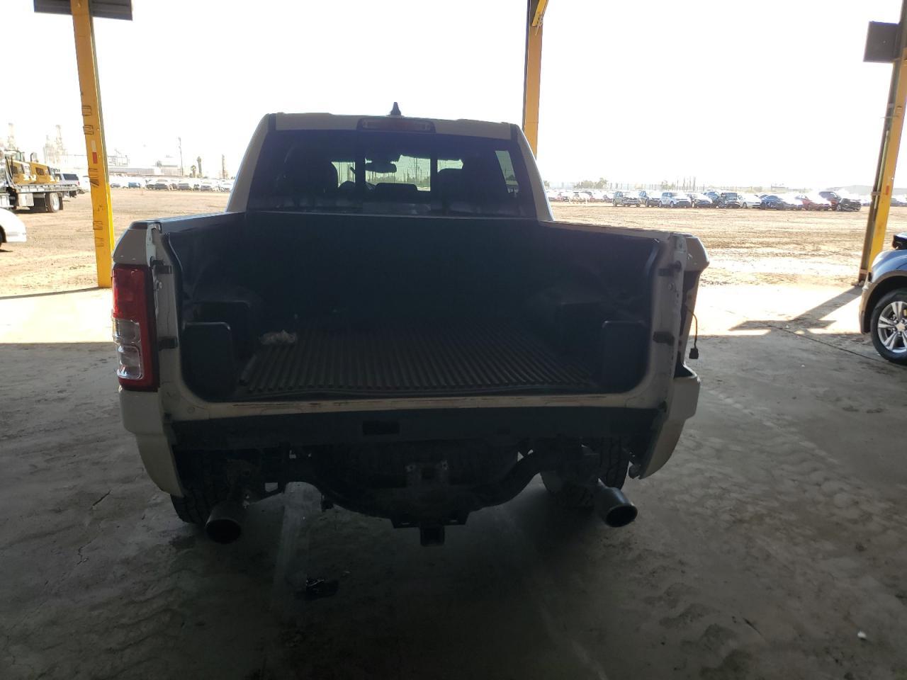 2019 RAM 1500 BIG H - Фото 6