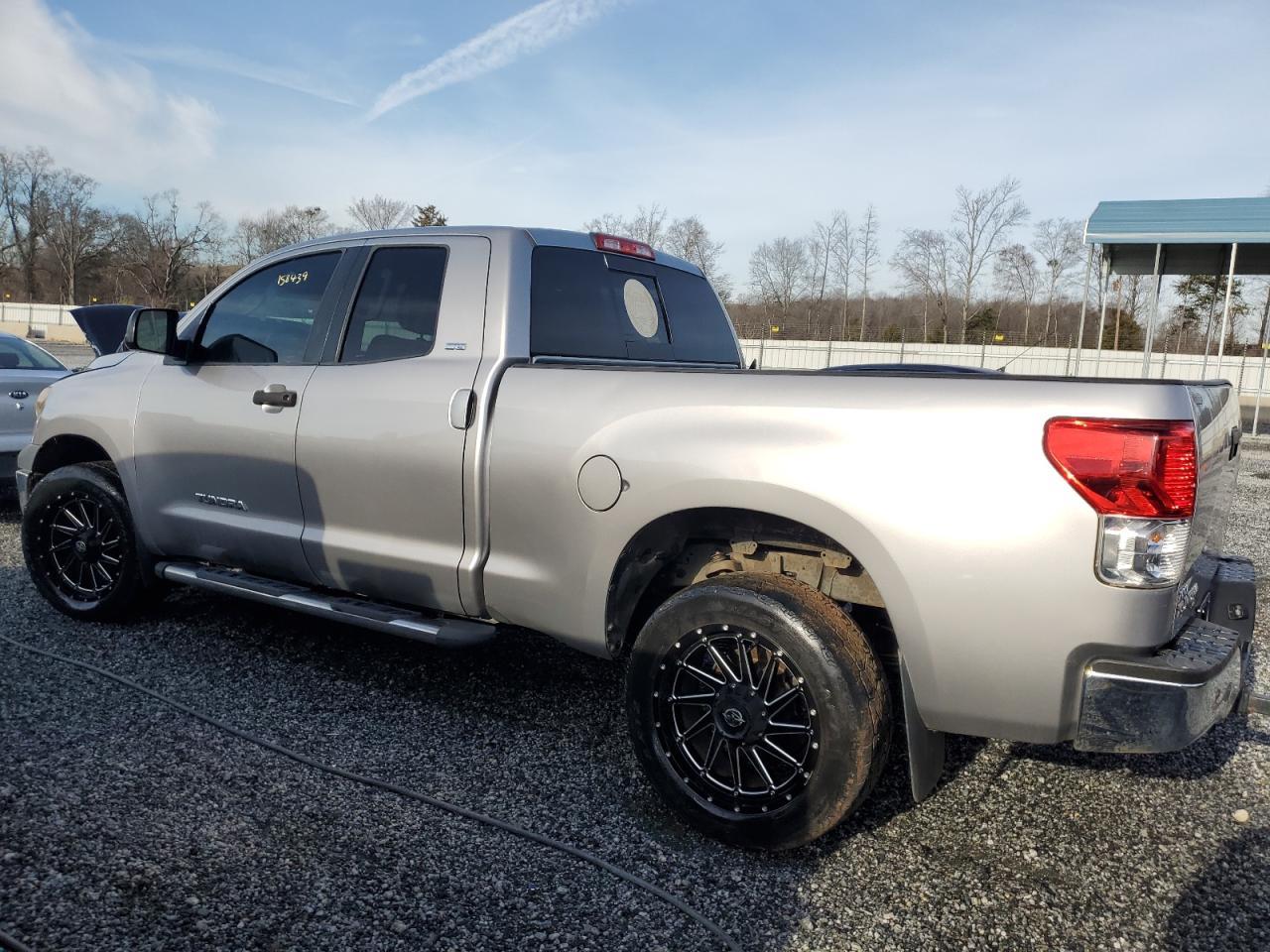 2011 TOYOTA TUNDRA DOU - Фото 2