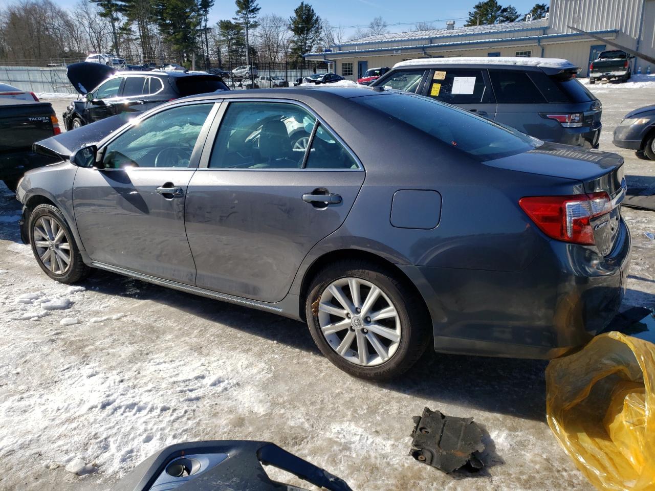 2014 TOYOTA CAMRY L - Фото 2