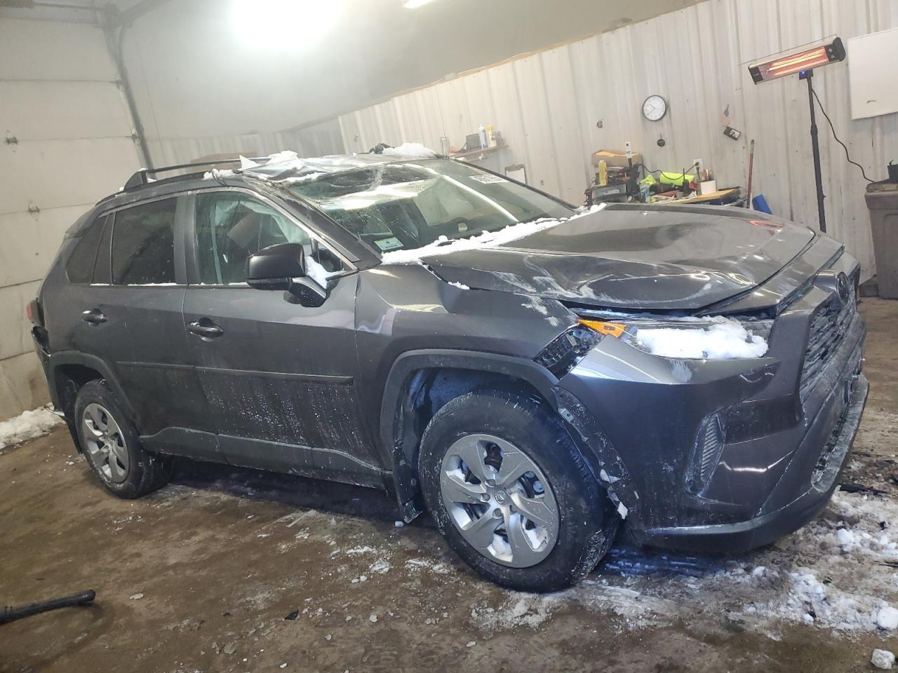 2021 TOYOTA RAV4 LE - Фото 4