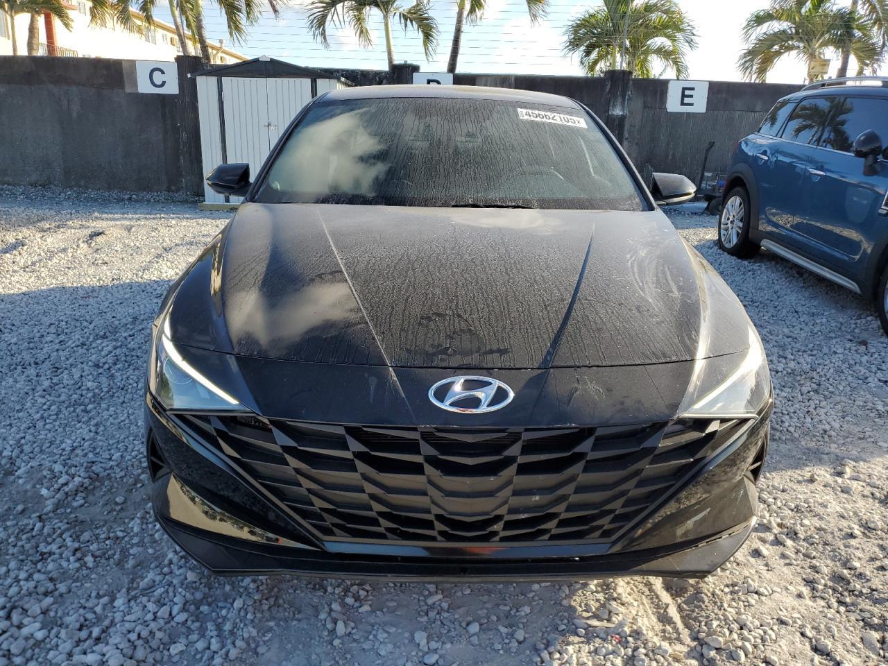 2022 HYUNDAI ELANTRA SE - Фото 5