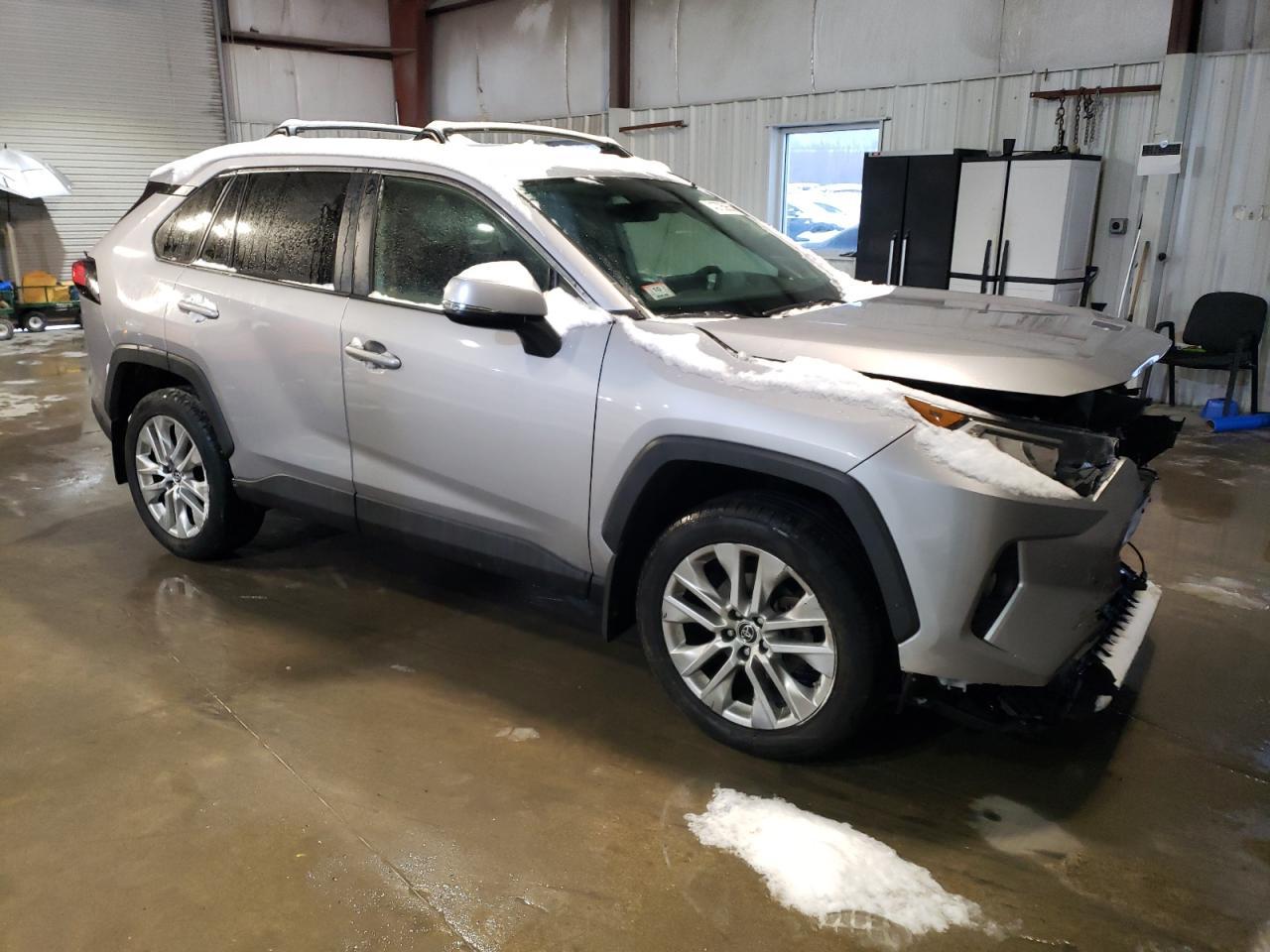 2019 TOYOTA RAV4 XLE P - Image 4