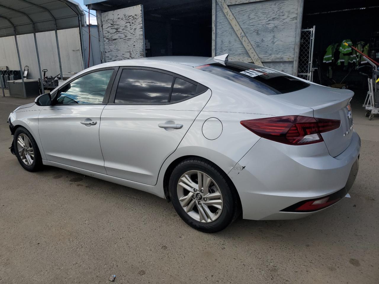2019 HYUNDAI ELANTRA SE - Фото 2