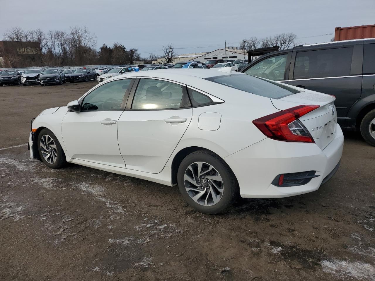 2018 HONDA CIVIC EX - Image 2