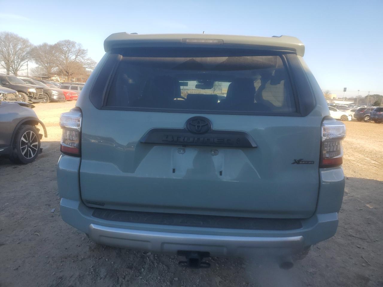 2022 TOYOTA 4RUNNER SR - Фото 6