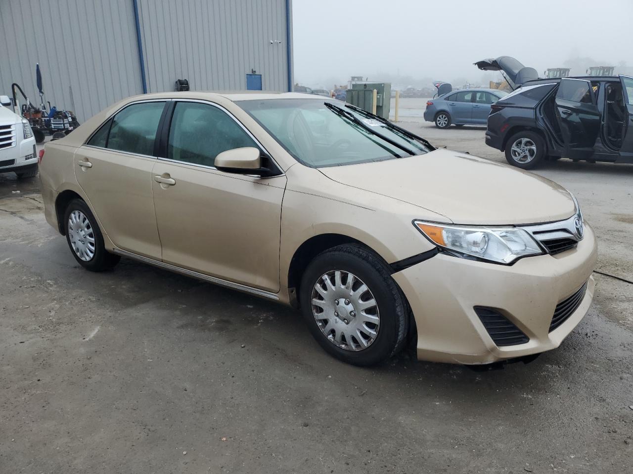 2012 TOYOTA CAMRY BASE - Фото 4